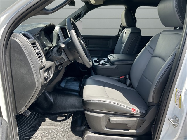 Vehicle image 12 of 31