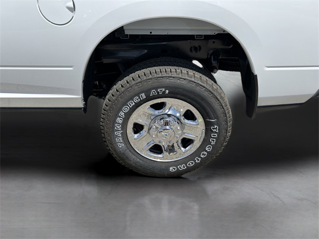 Vehicle image 9 of 31