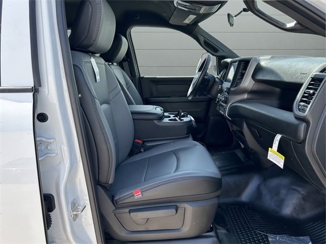 Vehicle image 11 of 31