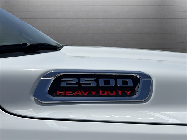 Vehicle image 28 of 31