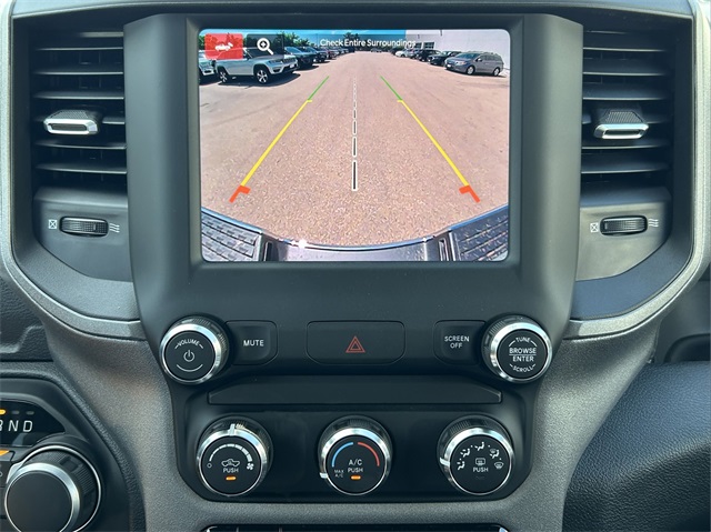 Vehicle image 21 of 31