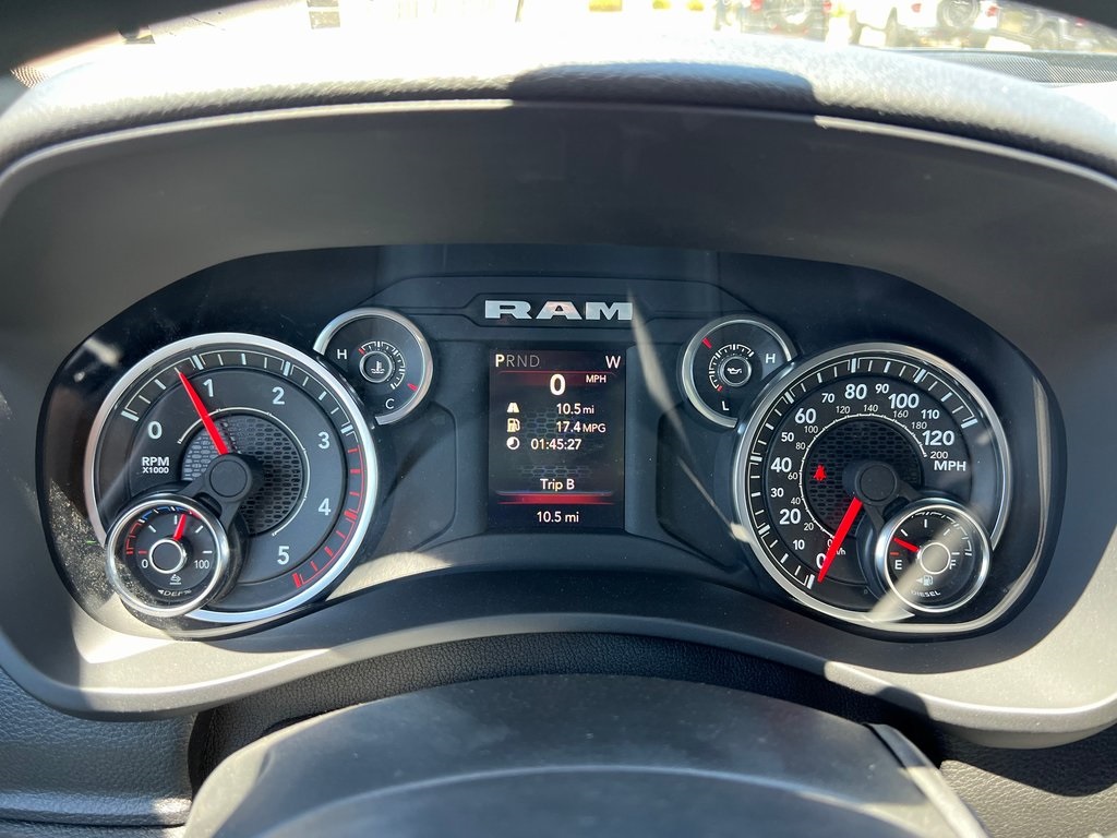 Vehicle image 19 of 24