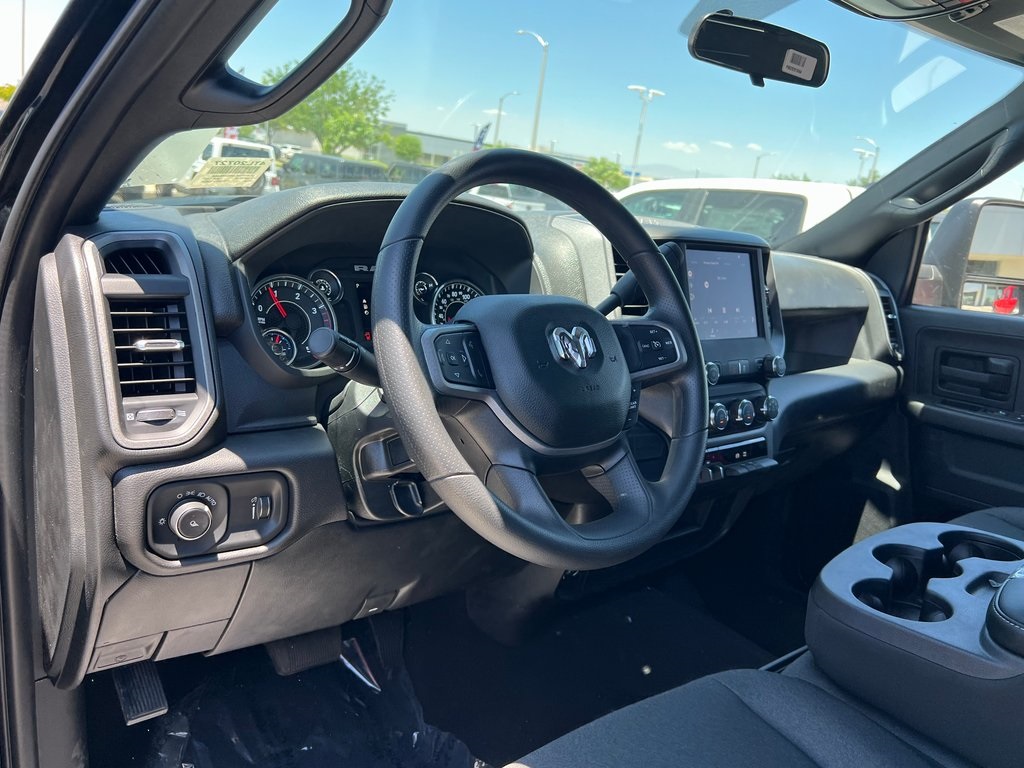 Vehicle image 14 of 24
