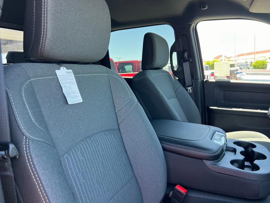 Vehicle image 13 of 24