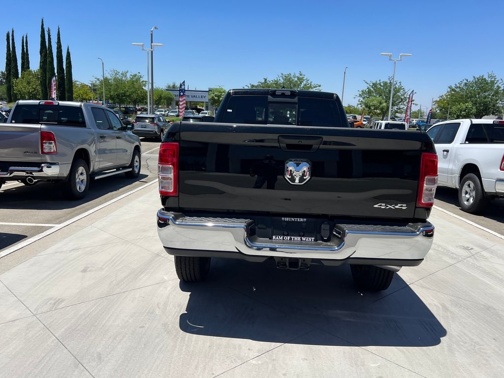 Vehicle image 7 of 24
