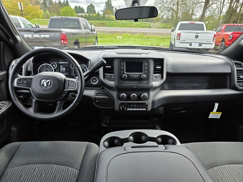 Vehicle image 14 of 35