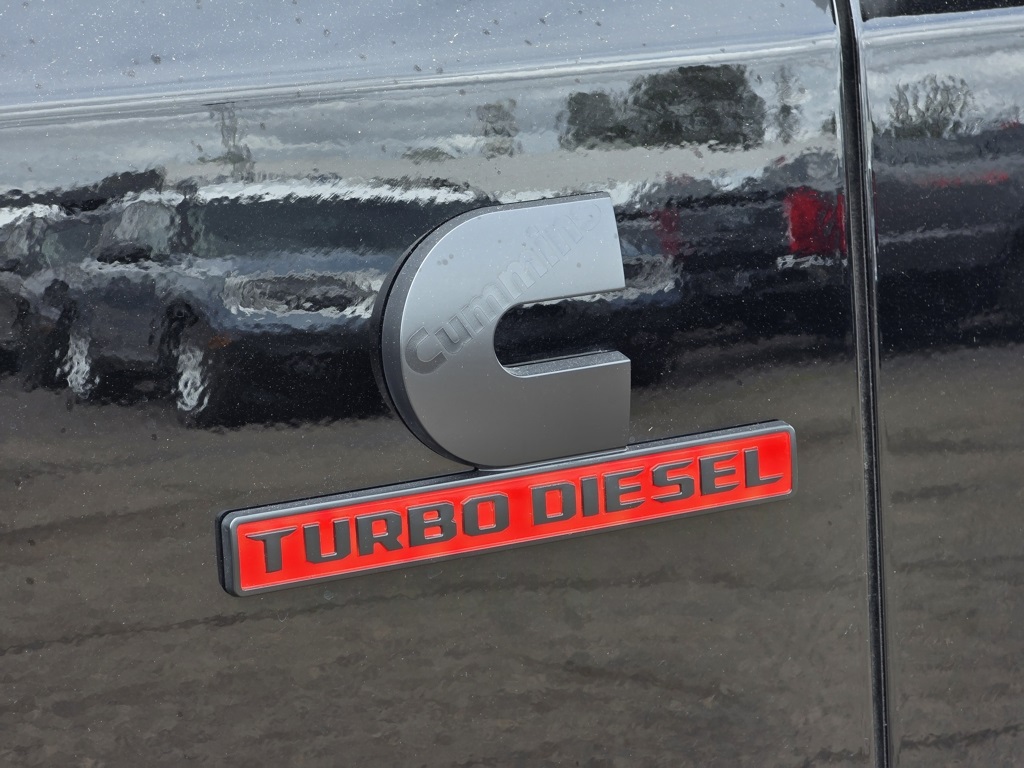 Vehicle image 34 of 35
