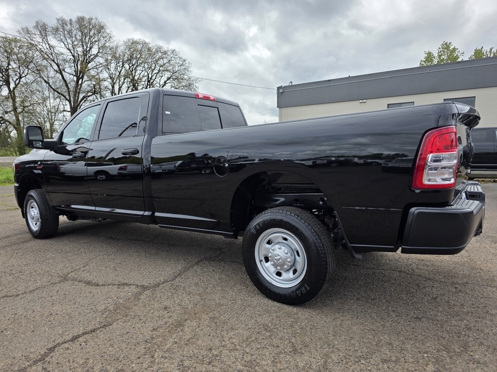 Vehicle image 11 of 35