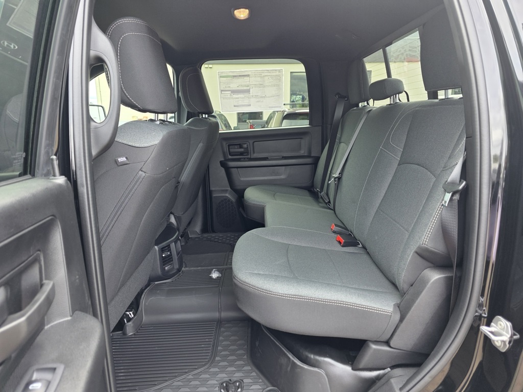 Vehicle image 15 of 35