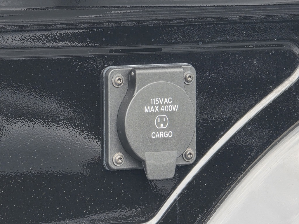 Vehicle image 33 of 35