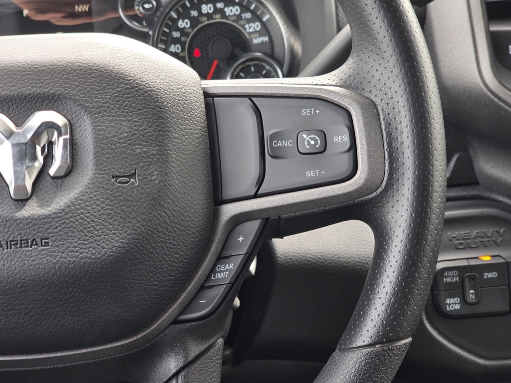 Vehicle image 23 of 35