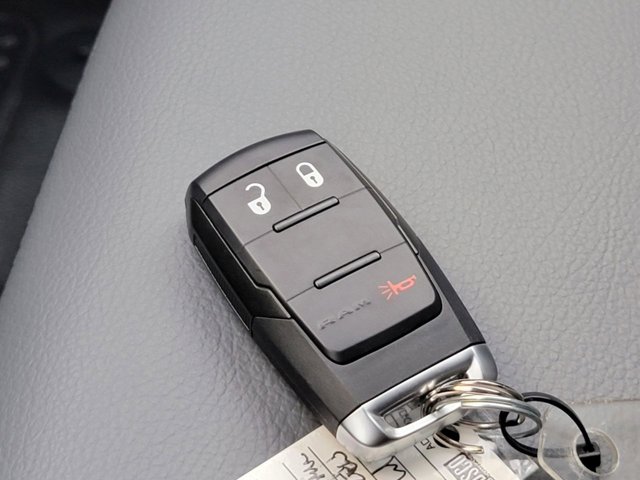 Vehicle image 32 of 32