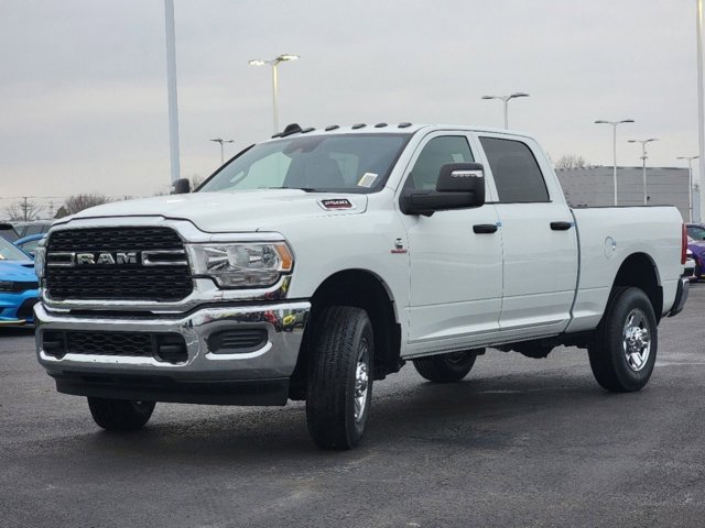 Vehicle image 3 of 32