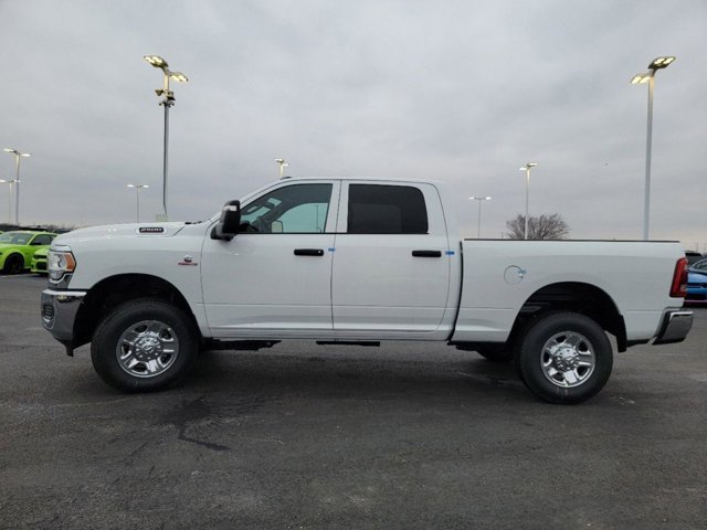 Vehicle image 4 of 32