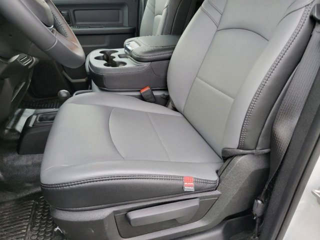Vehicle image 15 of 32