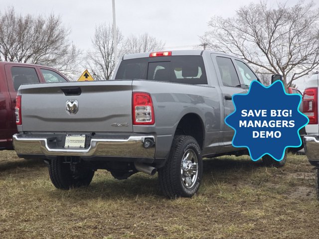 Vehicle image 2 of 31