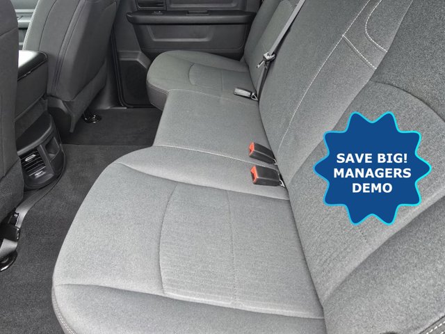 Vehicle image 18 of 31