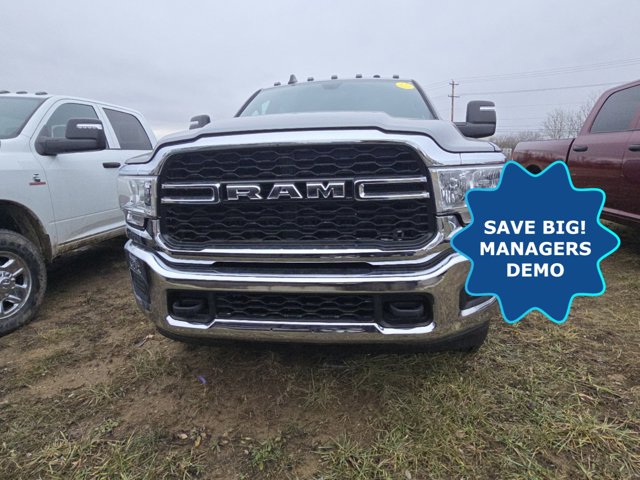 Vehicle image 3 of 31