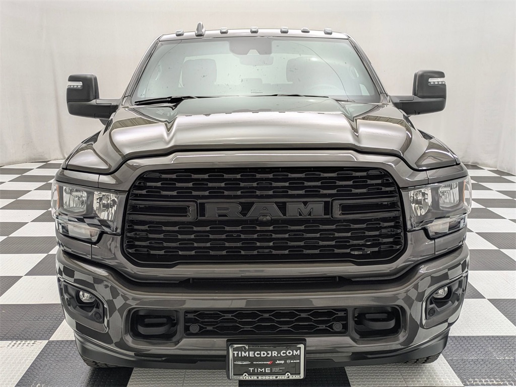 Vehicle image 2 of 40