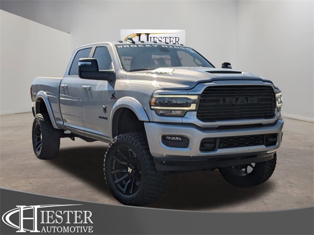 Vehicle image 4 of 43