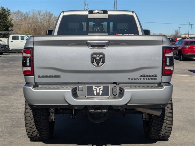 Vehicle image 6 of 43