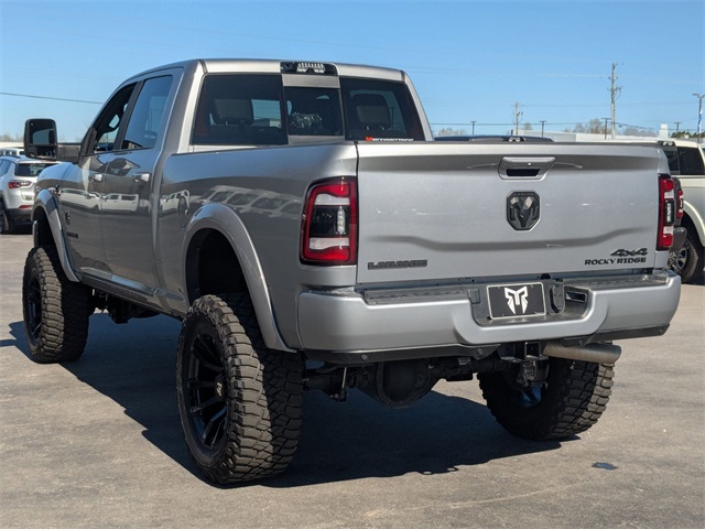 Vehicle image 7 of 43