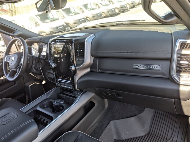 Vehicle image 15 of 43