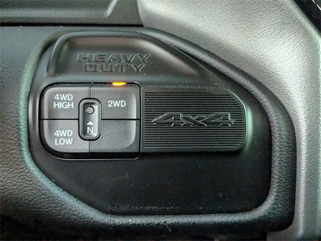 Vehicle image 26 of 43