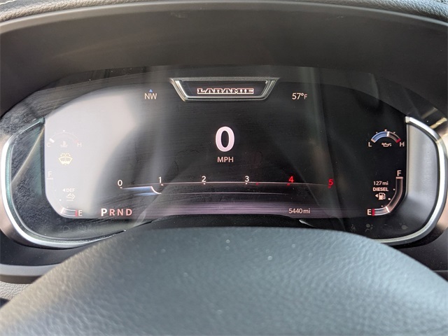 Vehicle image 19 of 43