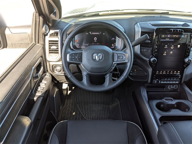 Vehicle image 16 of 43