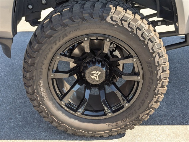 Vehicle image 8 of 43