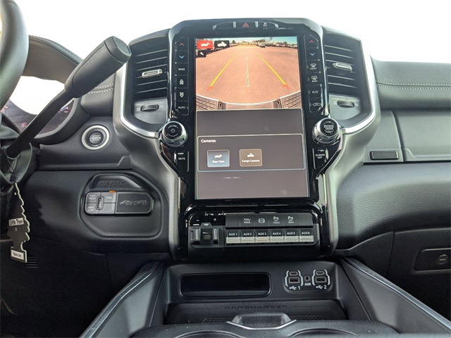 Vehicle image 20 of 43