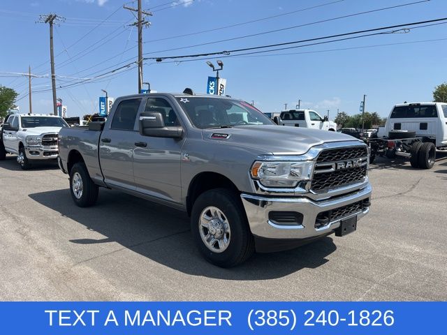 2024 Ram 3500 Tradesman Image 3 of 16