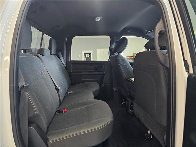 Vehicle image 12 of 25