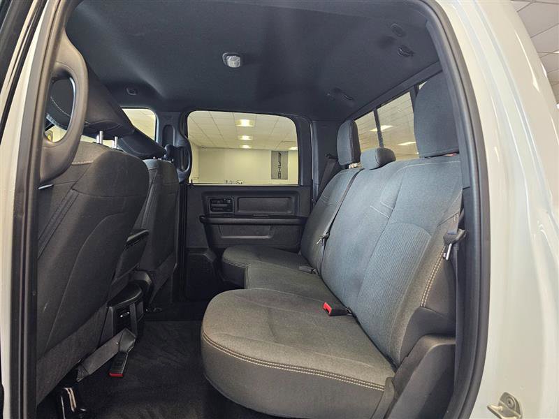 Vehicle image 11 of 25