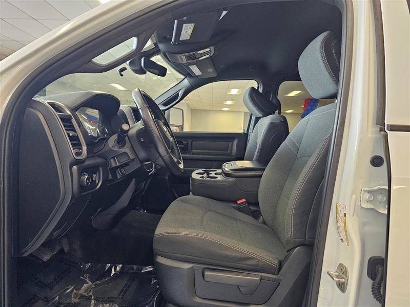 Vehicle image 10 of 25