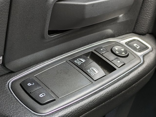 2024 Ram 3500 Tradesman Image 18 of 25