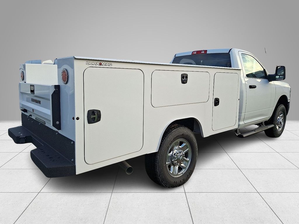 2024 Ram 3500 Tradesman Image 3 of 15
