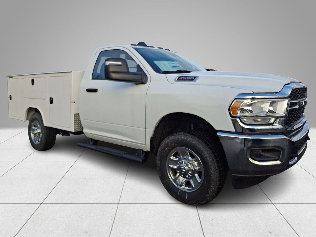 2024 Ram 3500 Tradesman Image 2 of 15