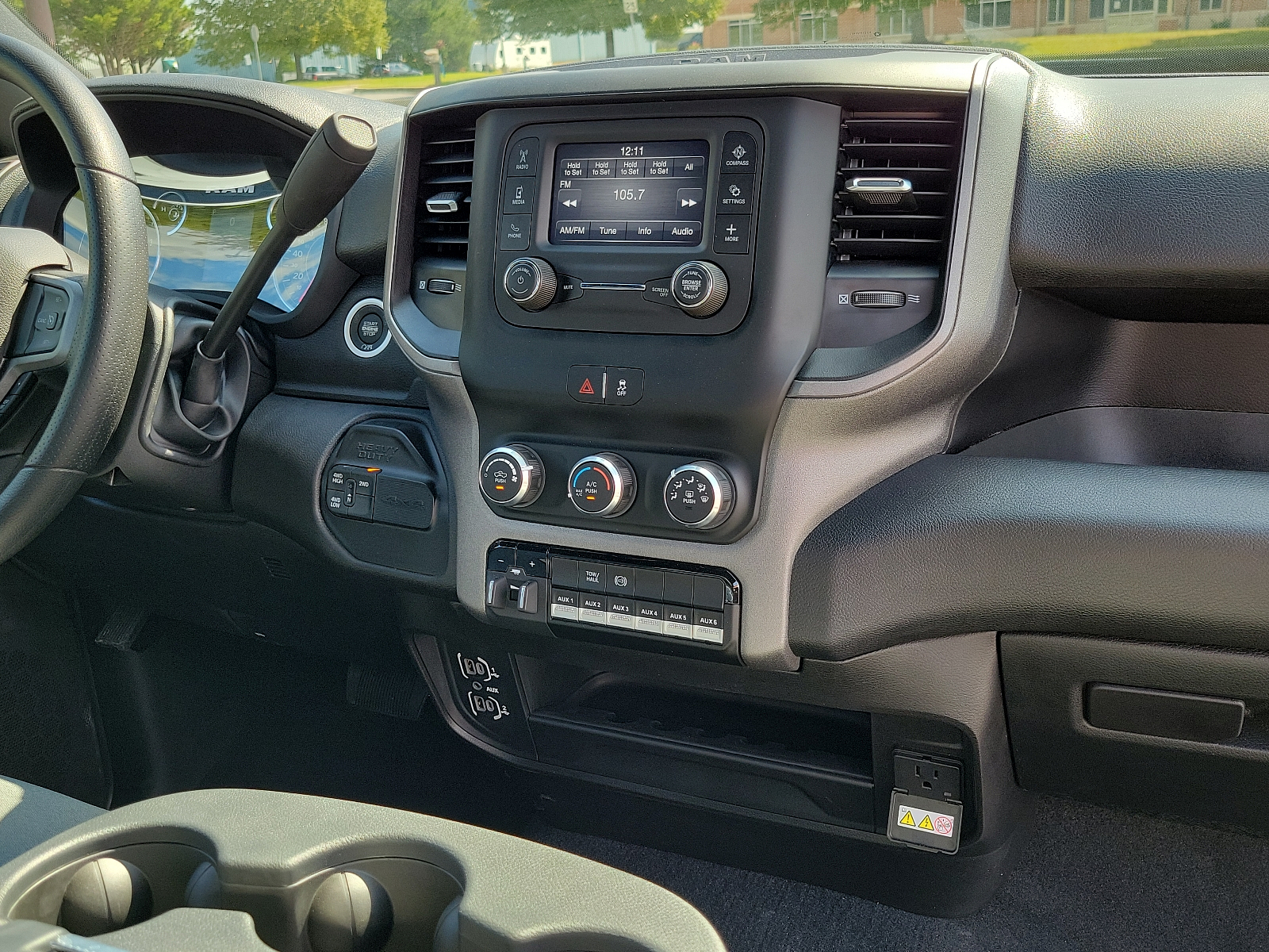 Vehicle image 10 of 19