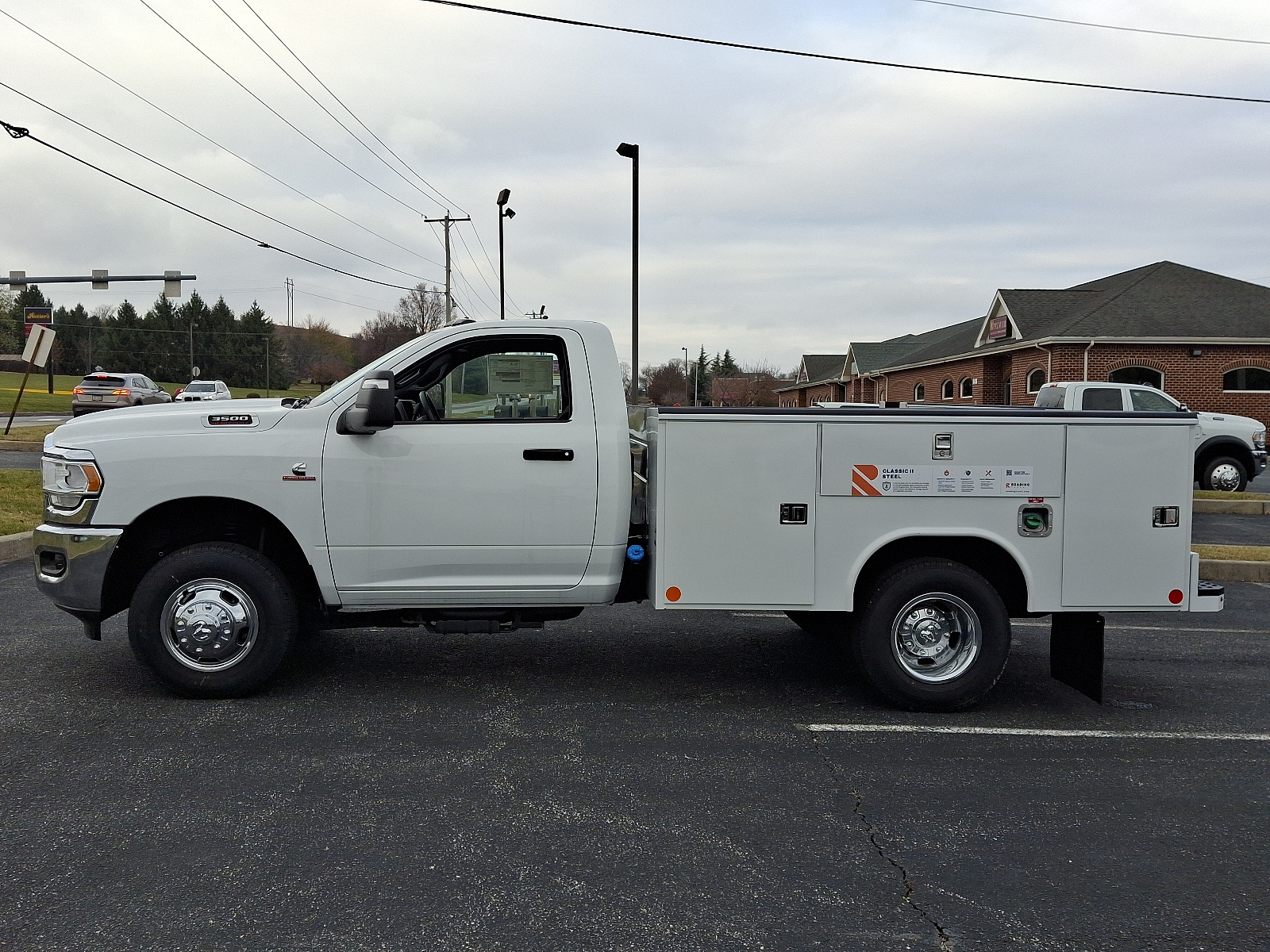 Vehicle image 7 of 19