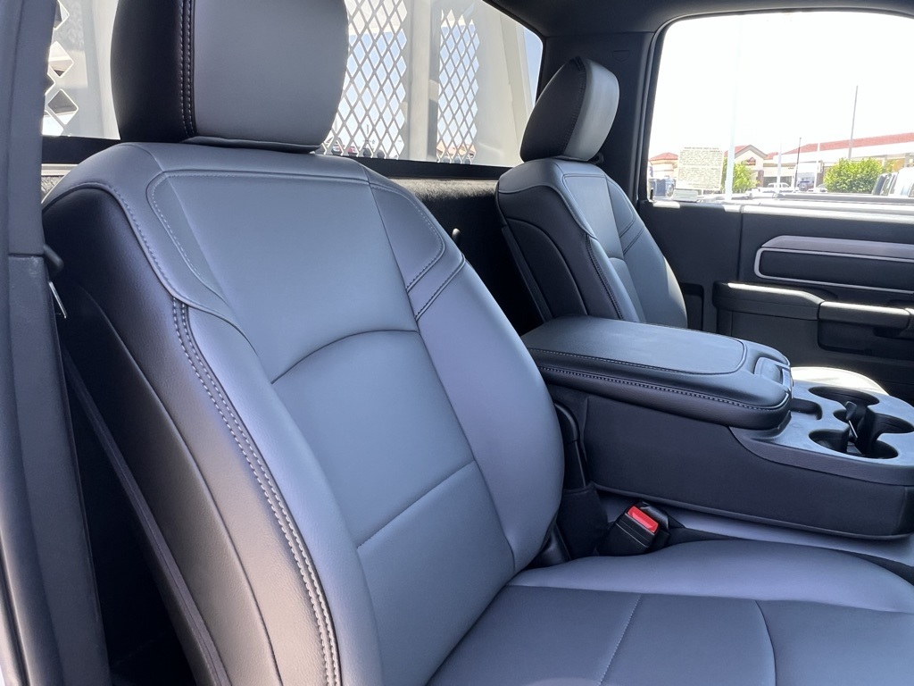 2024 Ram 3500 Tradesman Image 10 of 34