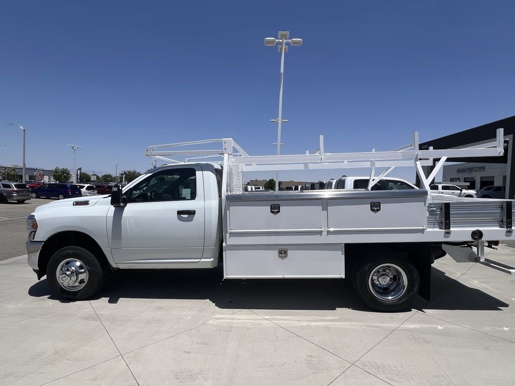 2024 Ram 3500 Tradesman Image 5 of 34