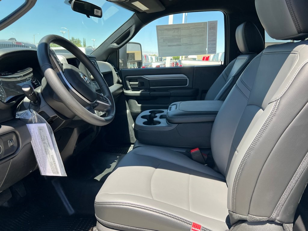 2024 Ram 3500 Tradesman Image 12 of 21