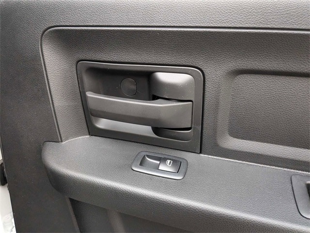 Vehicle image 26 of 39