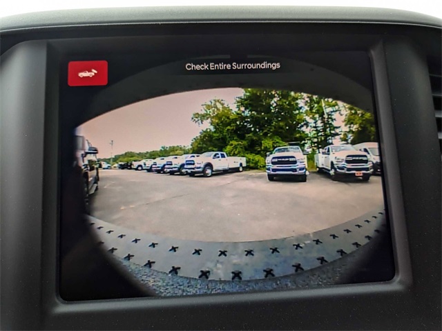 Vehicle image 19 of 39