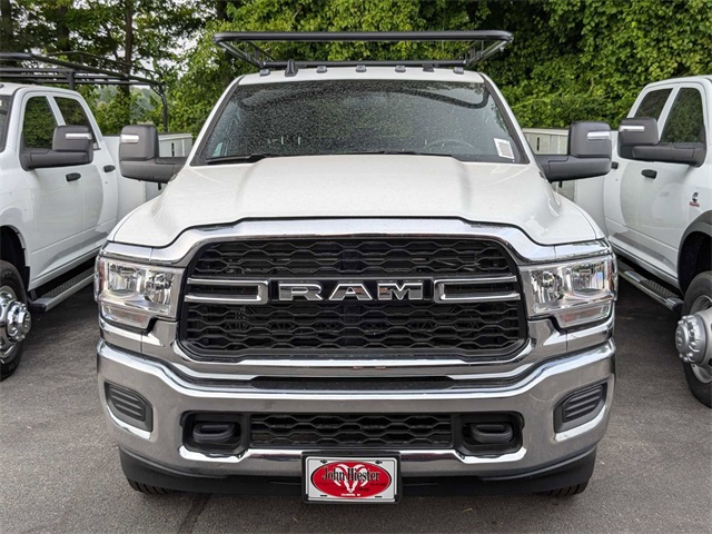 Vehicle image 2 of 39