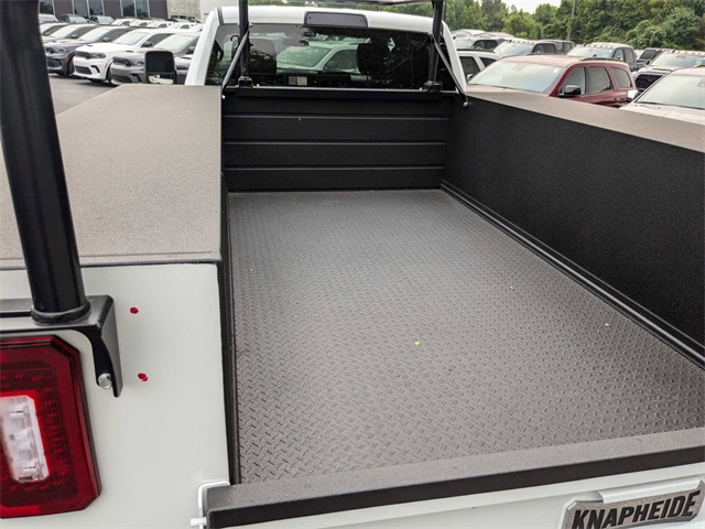 Vehicle image 34 of 39