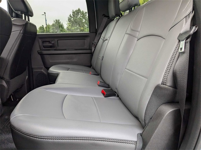Vehicle image 11 of 39