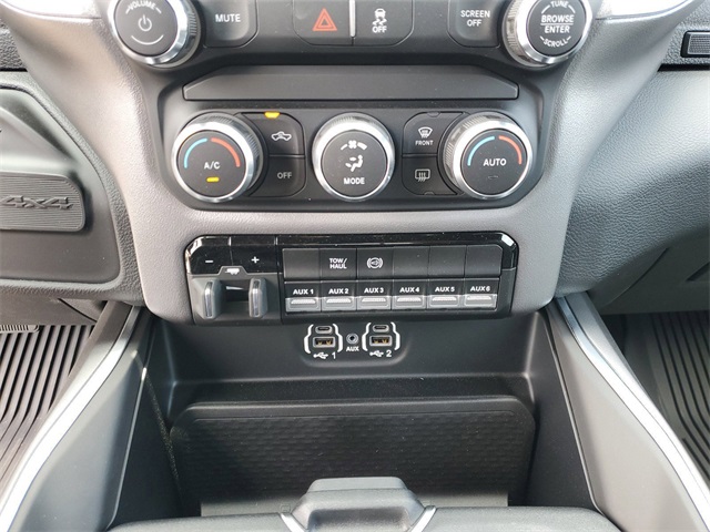 Vehicle image 22 of 23